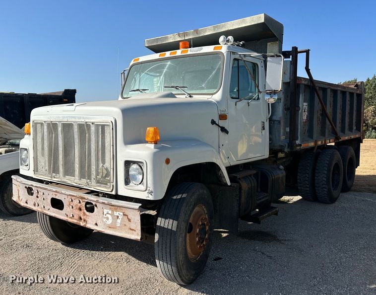 image for item IU9054 1998 International 2554  dump truck