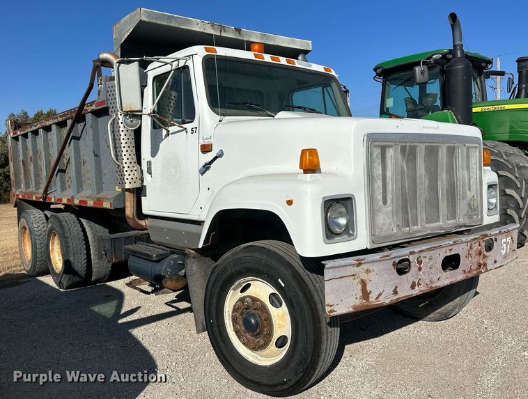 image for item IU9054 1998 International 2554  dump truck