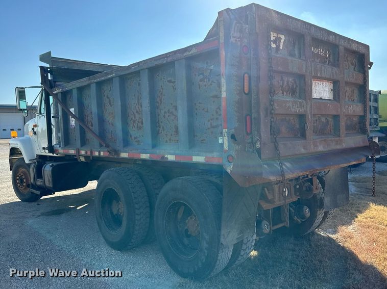 image for item IU9054 1998 International 2554  dump truck