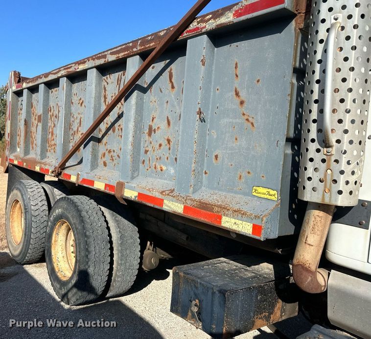 image for item IU9054 1998 International 2554  dump truck