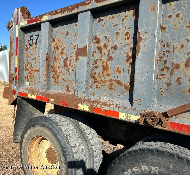 image for item IU9054 1998 International 2554  dump truck
