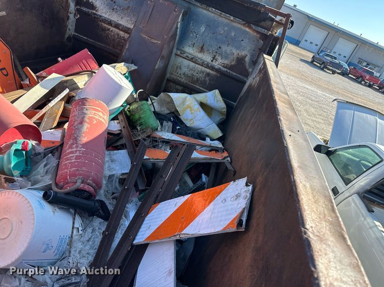 image for item IU9054 1998 International 2554  dump truck