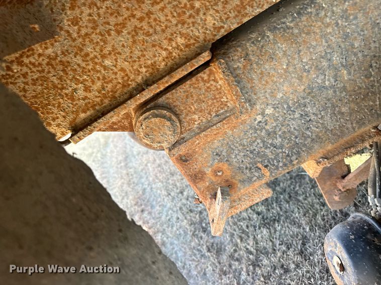 image for item IU9054 1998 International 2554  dump truck