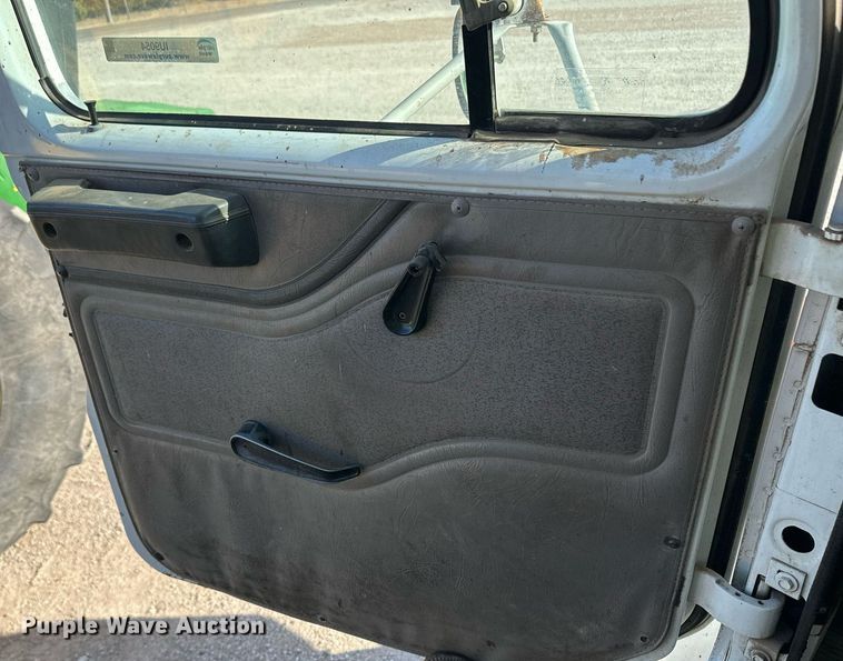 image for item IU9054 1998 International 2554  dump truck