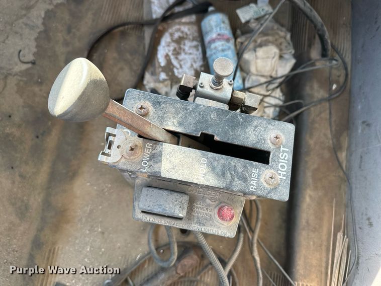 image for item IU9054 1998 International 2554  dump truck