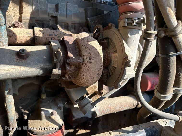 image for item IU9054 1998 International 2554  dump truck