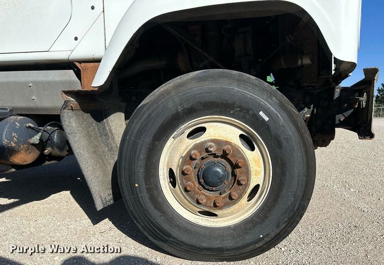 image for item IU9054 1998 International 2554  dump truck