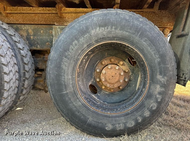 image for item IU9054 1998 International 2554  dump truck