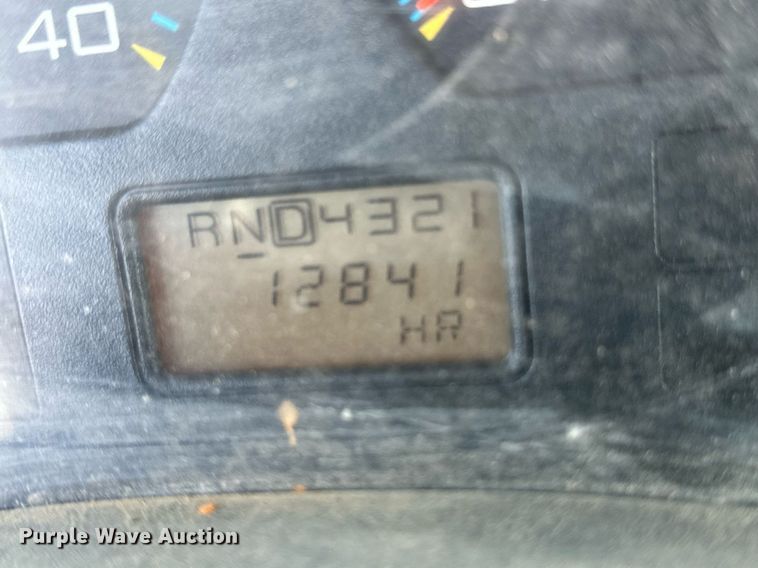 image for item IU9056 2005 International 7600  dump truck