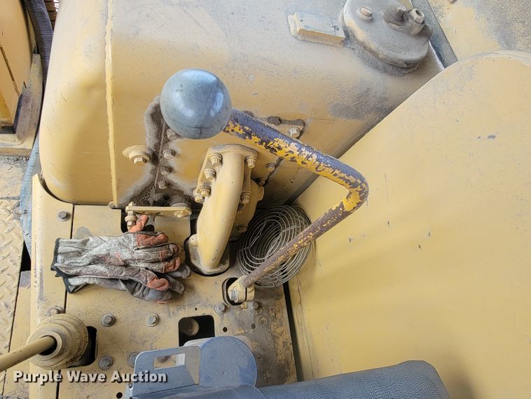 image for item JG9628 1972 Caterpillar D8H  dozer