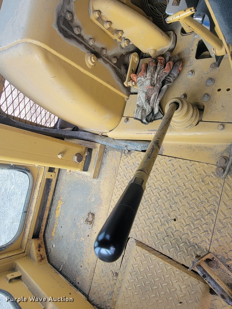image for item JG9628 1972 Caterpillar D8H  dozer