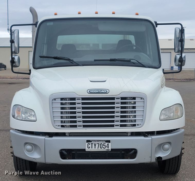 image for item JG9630 2010 Freightliner M2 106  refuse truck