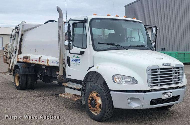 image for item JG9630 2010 Freightliner M2 106  refuse truck