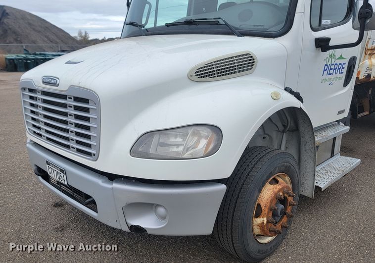 image for item JG9630 2010 Freightliner M2 106  refuse truck