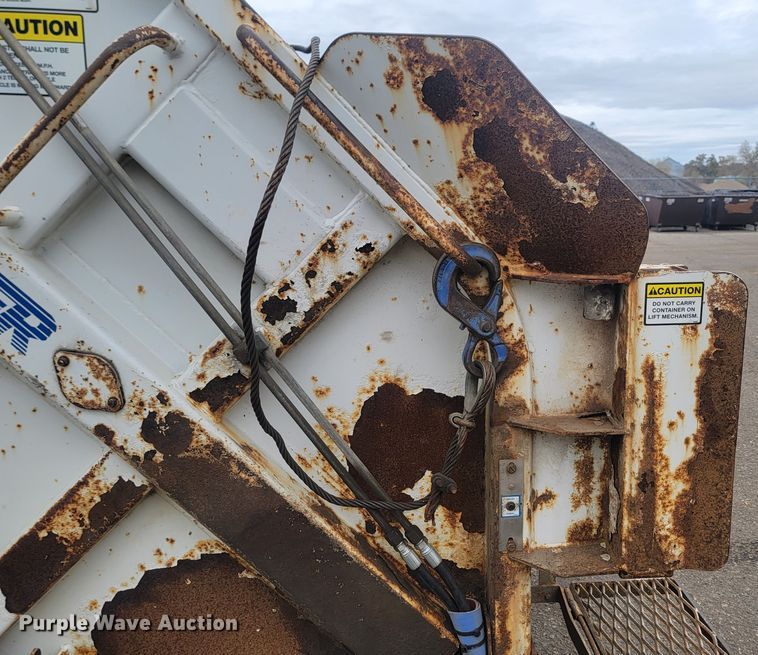 image for item JG9630 2010 Freightliner M2 106  refuse truck