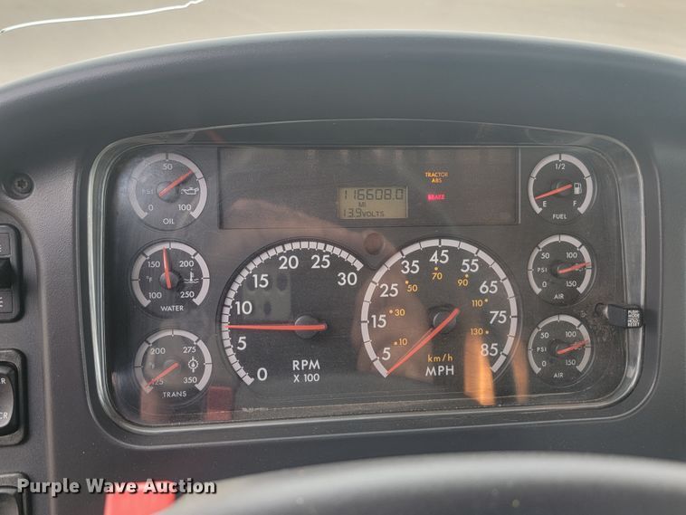 image for item JG9630 2010 Freightliner M2 106  refuse truck