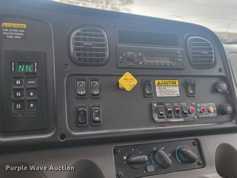 image for item JG9630 2010 Freightliner M2 106  refuse truck