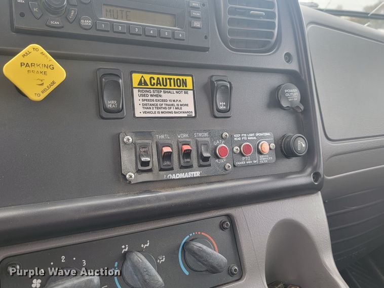 image for item JG9630 2010 Freightliner M2 106  refuse truck