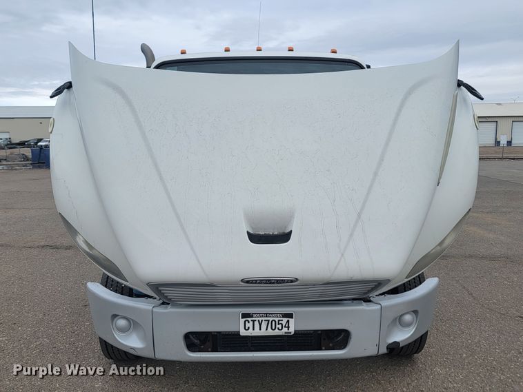 image for item JG9630 2010 Freightliner M2 106  refuse truck