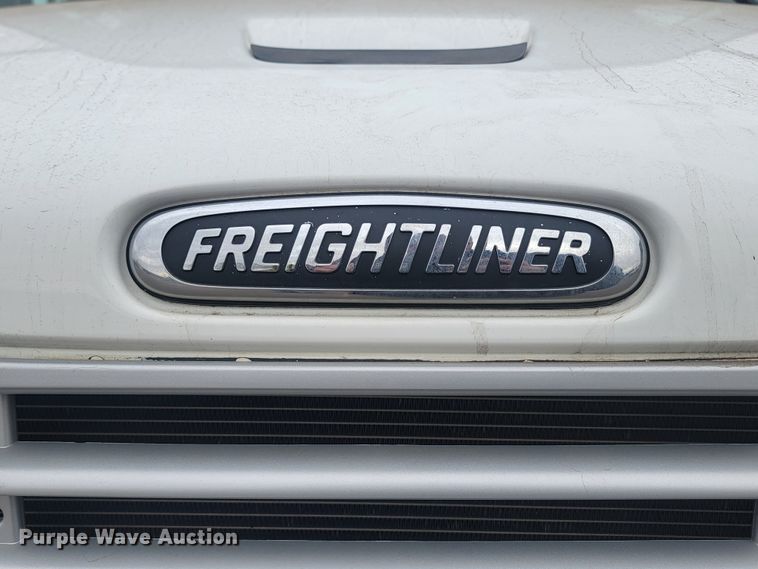 image for item JG9630 2010 Freightliner M2 106  refuse truck