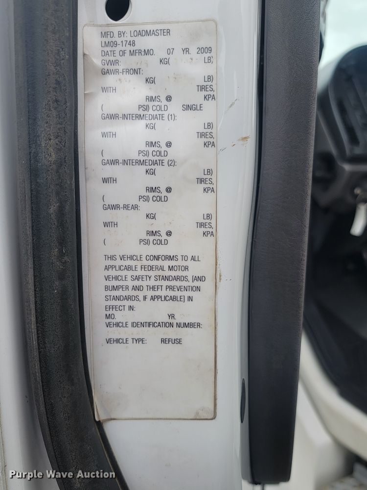 image for item JG9630 2010 Freightliner M2 106  refuse truck