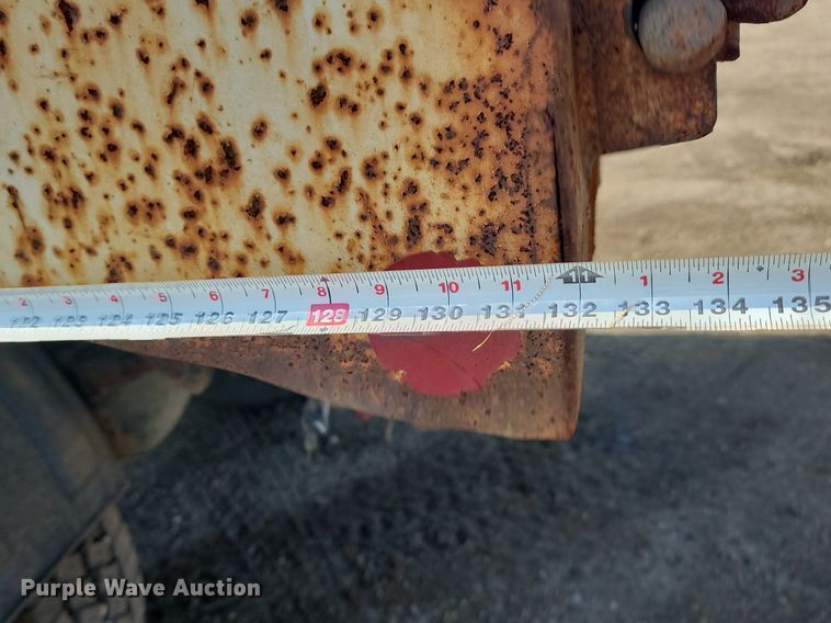 image for item JG9656 2001 International 4900  dump truck