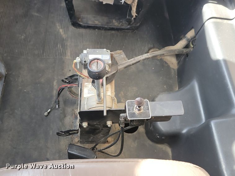 image for item JG9656 2001 International 4900  dump truck