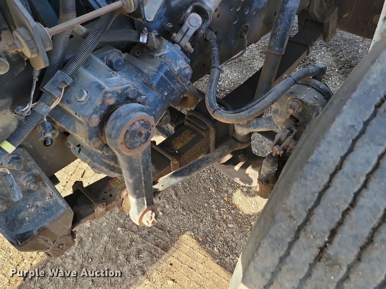 image for item JG9656 2001 International 4900  dump truck