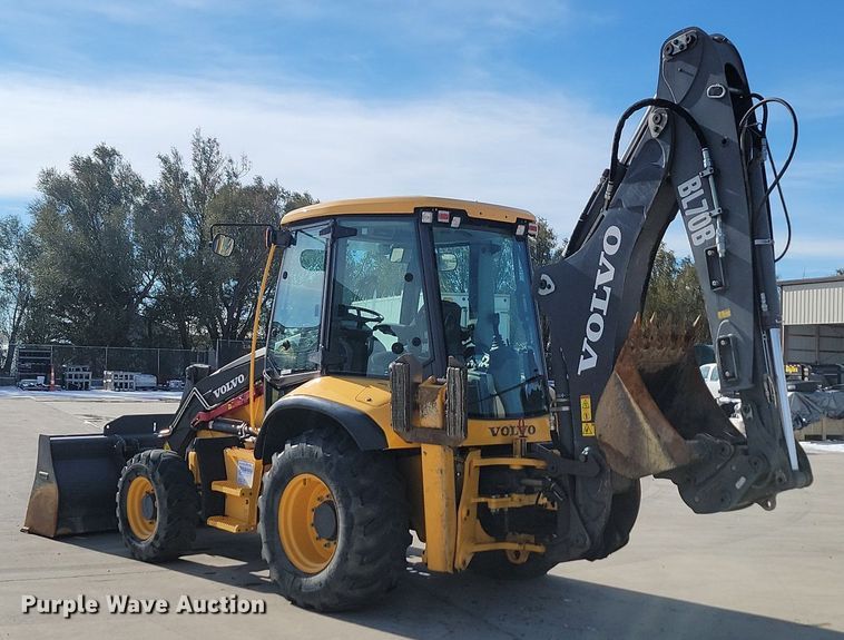 image for item JG9657 2014 Volvo BL70B  backhoe