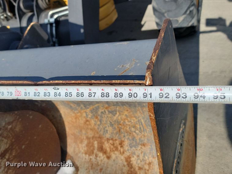 image for item JG9657 2014 Volvo BL70B  backhoe