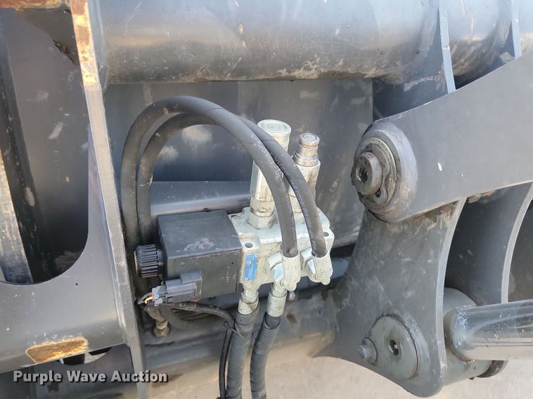 image for item JG9657 2014 Volvo BL70B  backhoe