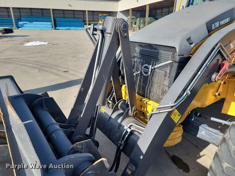 image for item JG9657 2014 Volvo BL70B  backhoe