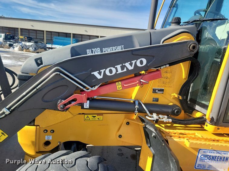 image for item JG9657 2014 Volvo BL70B  backhoe