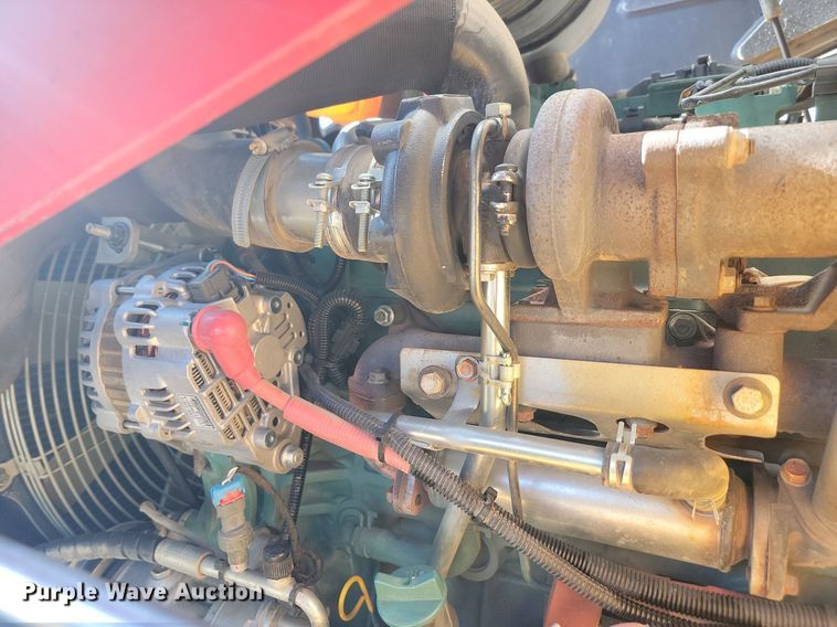 image for item JG9657 2014 Volvo BL70B  backhoe