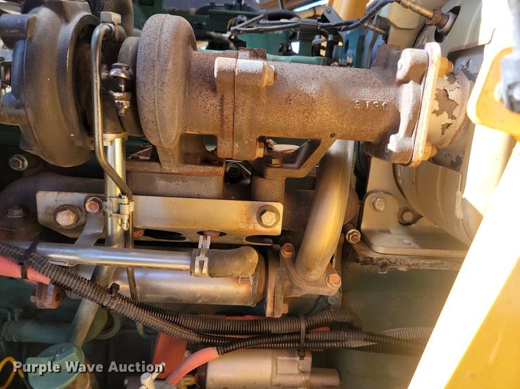 image for item JG9657 2014 Volvo BL70B  backhoe