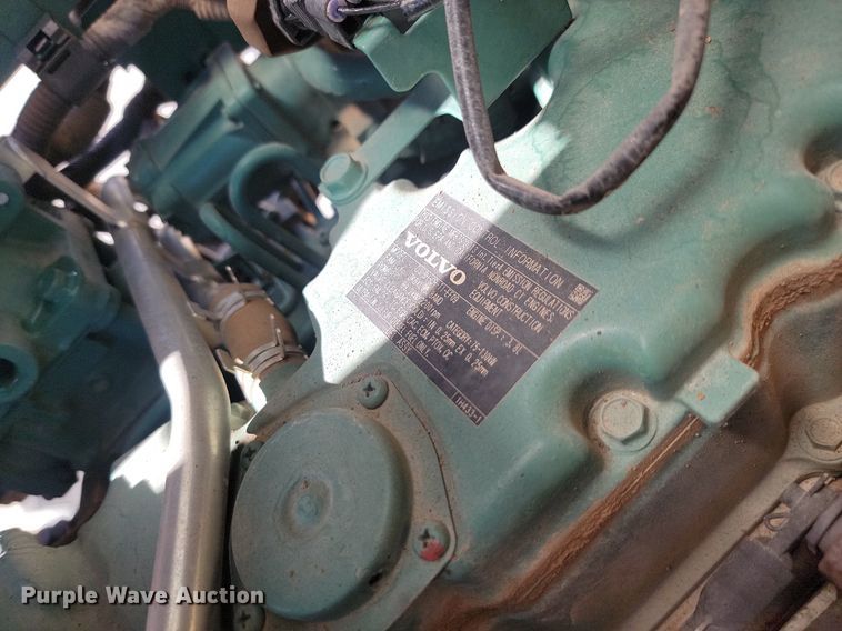 image for item JG9657 2014 Volvo BL70B  backhoe