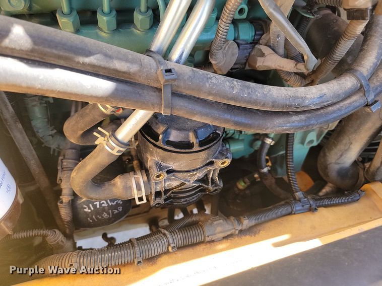 image for item JG9657 2014 Volvo BL70B  backhoe