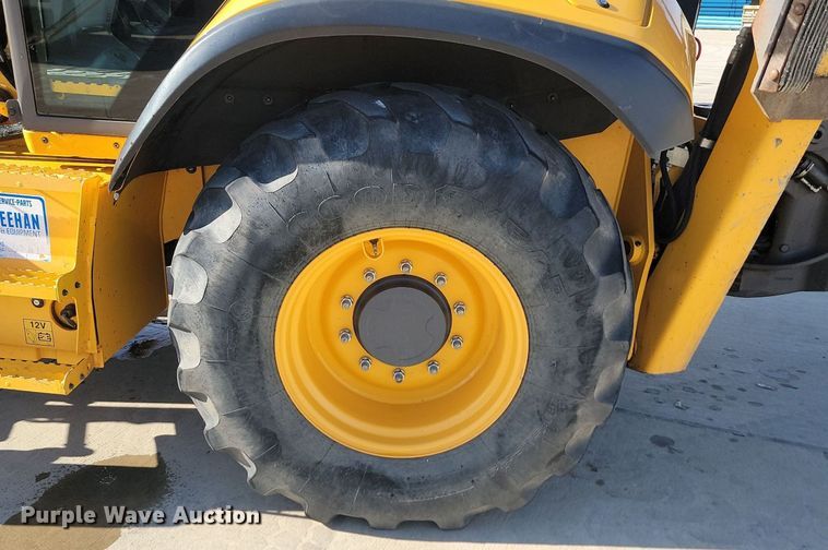 image for item JG9657 2014 Volvo BL70B  backhoe