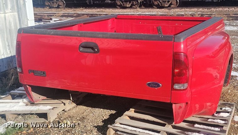 image for item JG9659 Ford F350  pickup truck bed