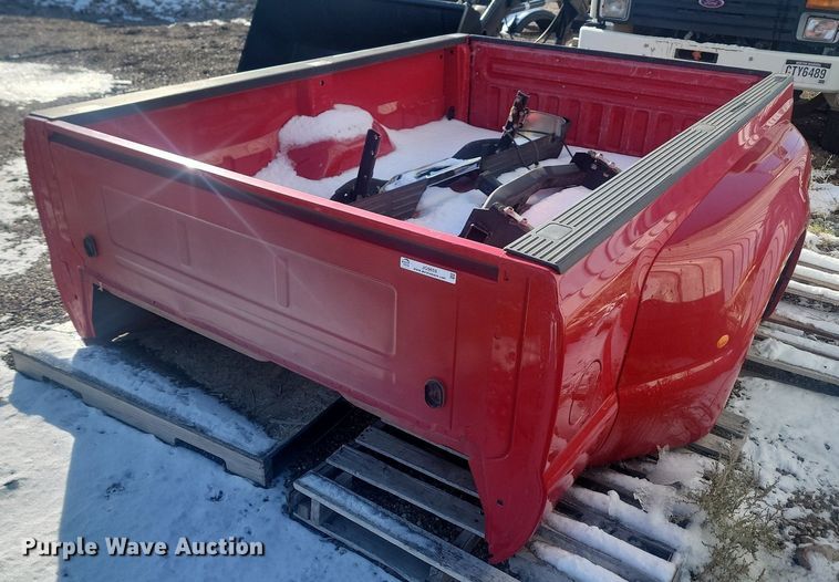 image for item JG9659 Ford F350  pickup truck bed