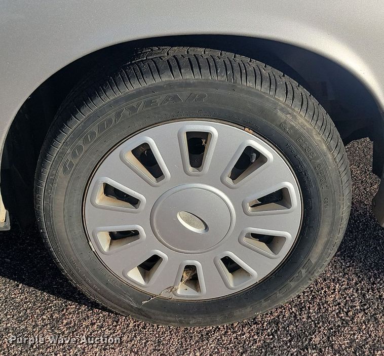 image for item JG9704 2008 Ford Crown Victoria Police Interceptor