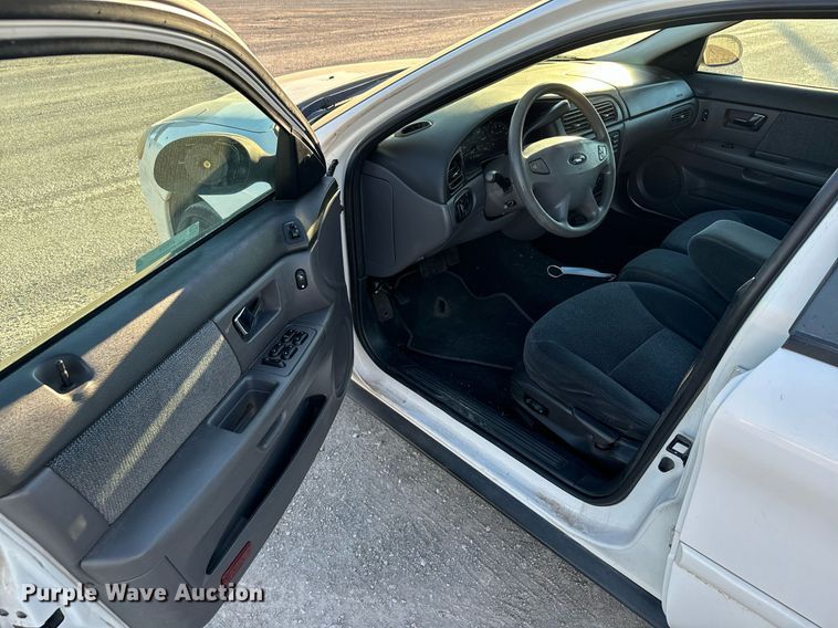 image for item JT9258 2001 Ford Taurus