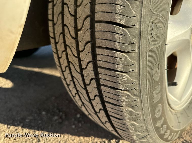 image for item JT9258 2001 Ford Taurus