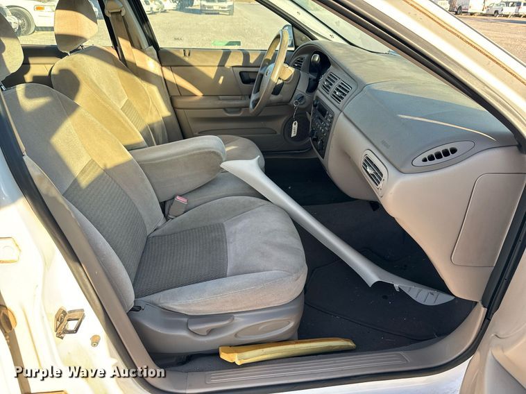 image for item JT9259 2006 Ford Taurus