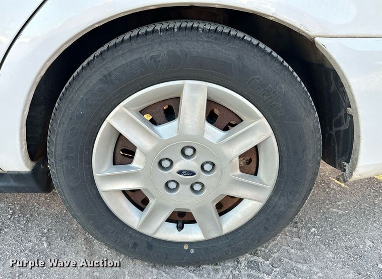 image for item JT9259 2006 Ford Taurus