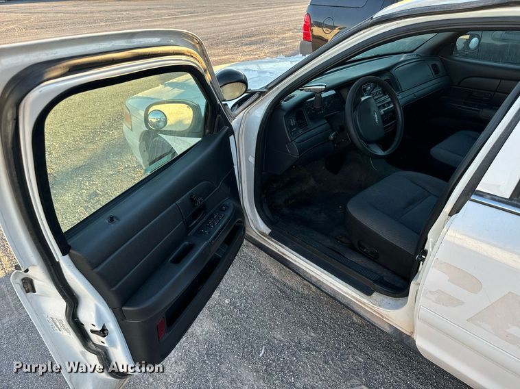 image for item JT9264 2008 Ford Crown Victoria Police Interceptor