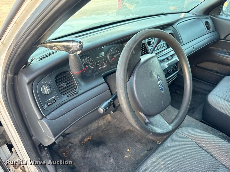 image for item JT9264 2008 Ford Crown Victoria Police Interceptor