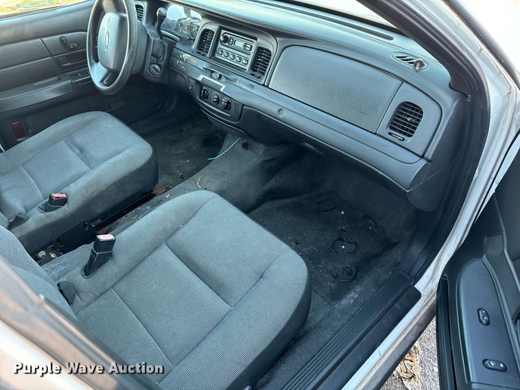 image for item JT9264 2008 Ford Crown Victoria Police Interceptor