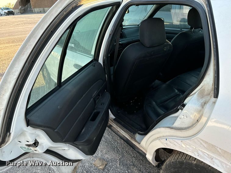 image for item JT9264 2008 Ford Crown Victoria Police Interceptor