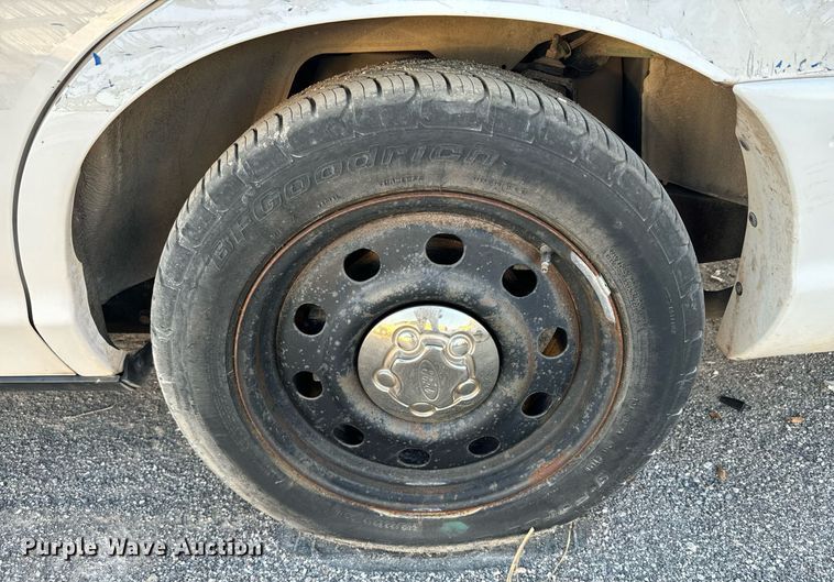 image for item JT9264 2008 Ford Crown Victoria Police Interceptor